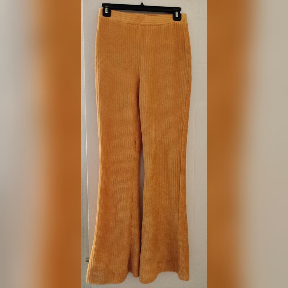5/$25 🖤Boutique corduroy pants. Never worn. Sz s.